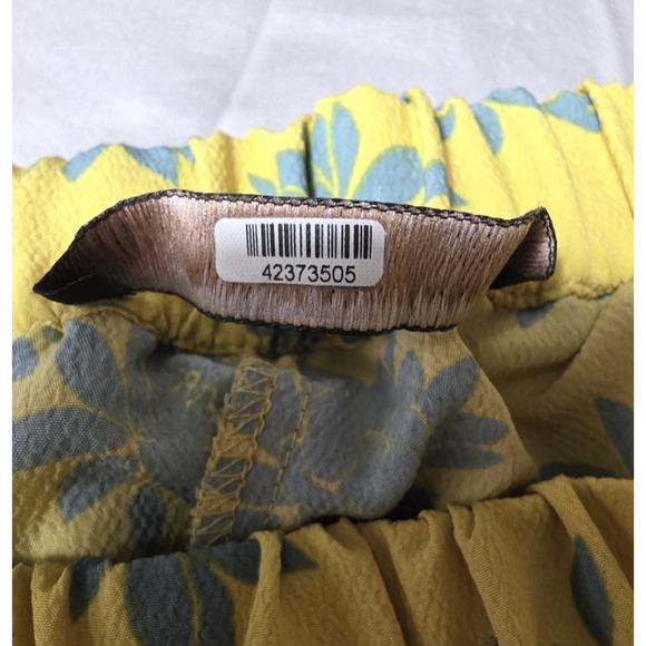 Zara Trafaluc Collection Floral Yellow Women's Shorts SZ Large - Picture 7 of 8